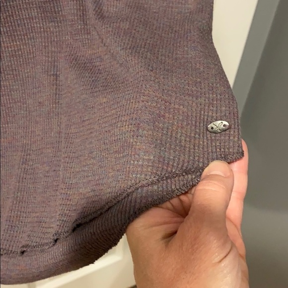 AEO Embroidered Waffle Long Sleeve NWT - Picture 7 of 13